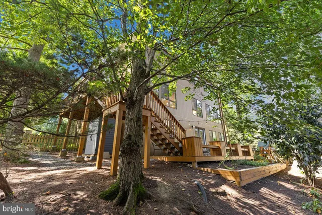 $7,000 | 9411 Fernwood Road, Bethesda, MD 20817