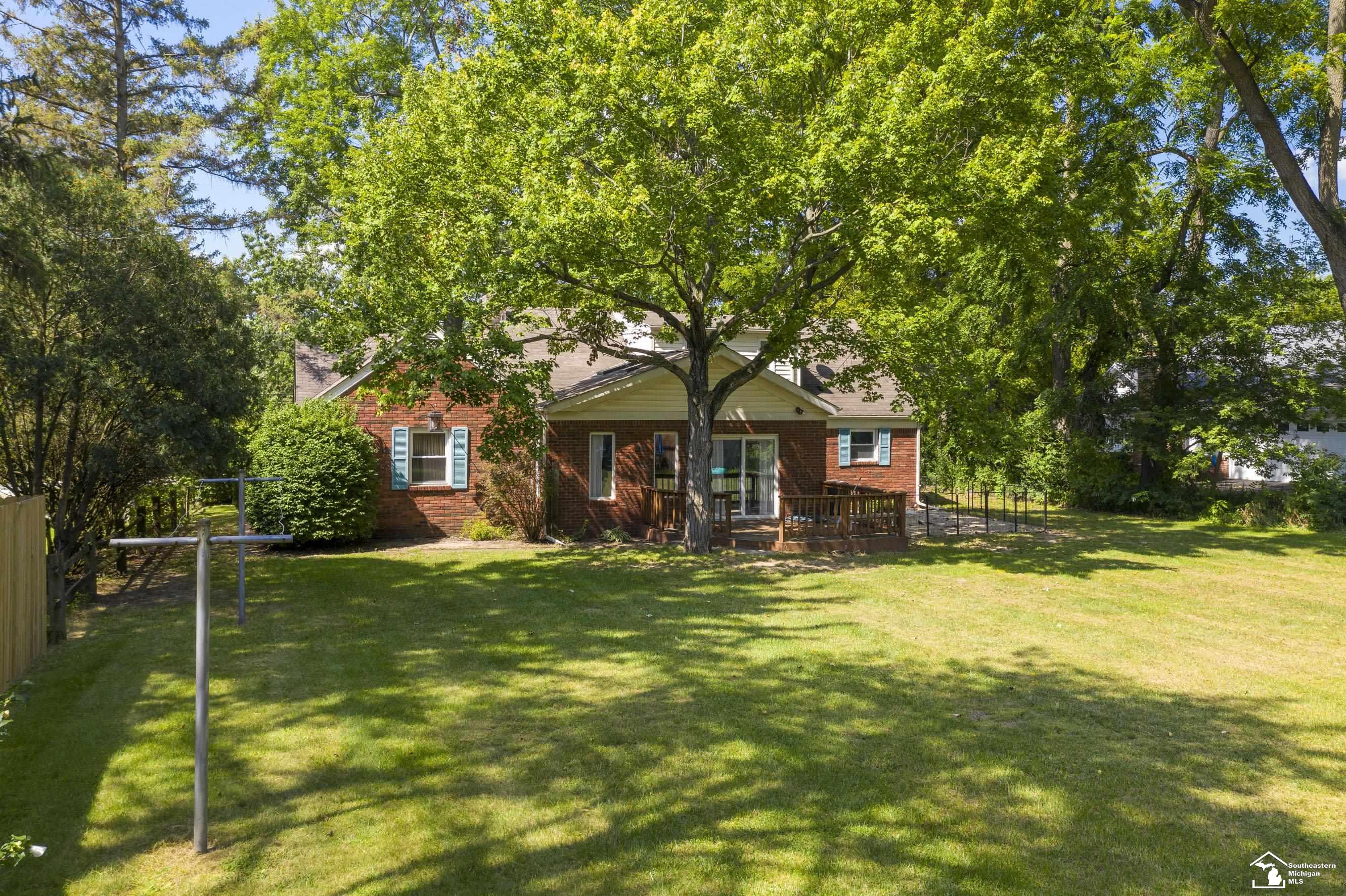 6716 Douglas Road Lambertville, MI 48144 - Photo 8 of 47 Gallery Image 8