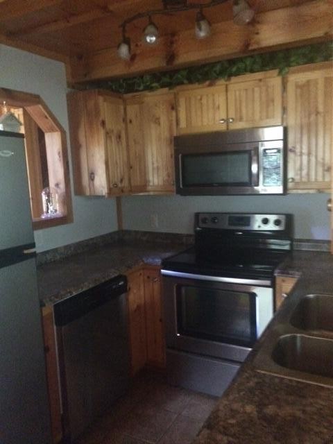 381 East Cove Road Monterey, TN 38574 - Photo 7 of 36 Gallery Image 7