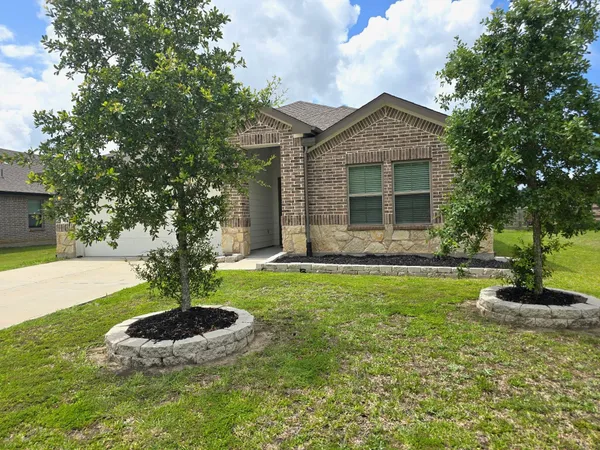 $2,450 | 519 Kickapoo Drive, Anahuac, TX 77514