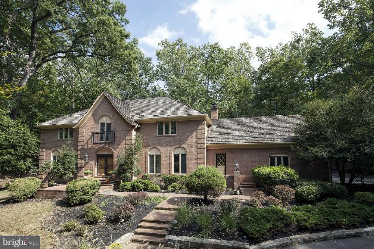 10813 Tara Road Potomac, MD 20854 - Photo 1 of 11 Exterior (Front)