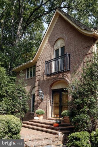 10813 Tara Road Potomac, MD 20854 - Photo 2 of 11 Exterior (Front)