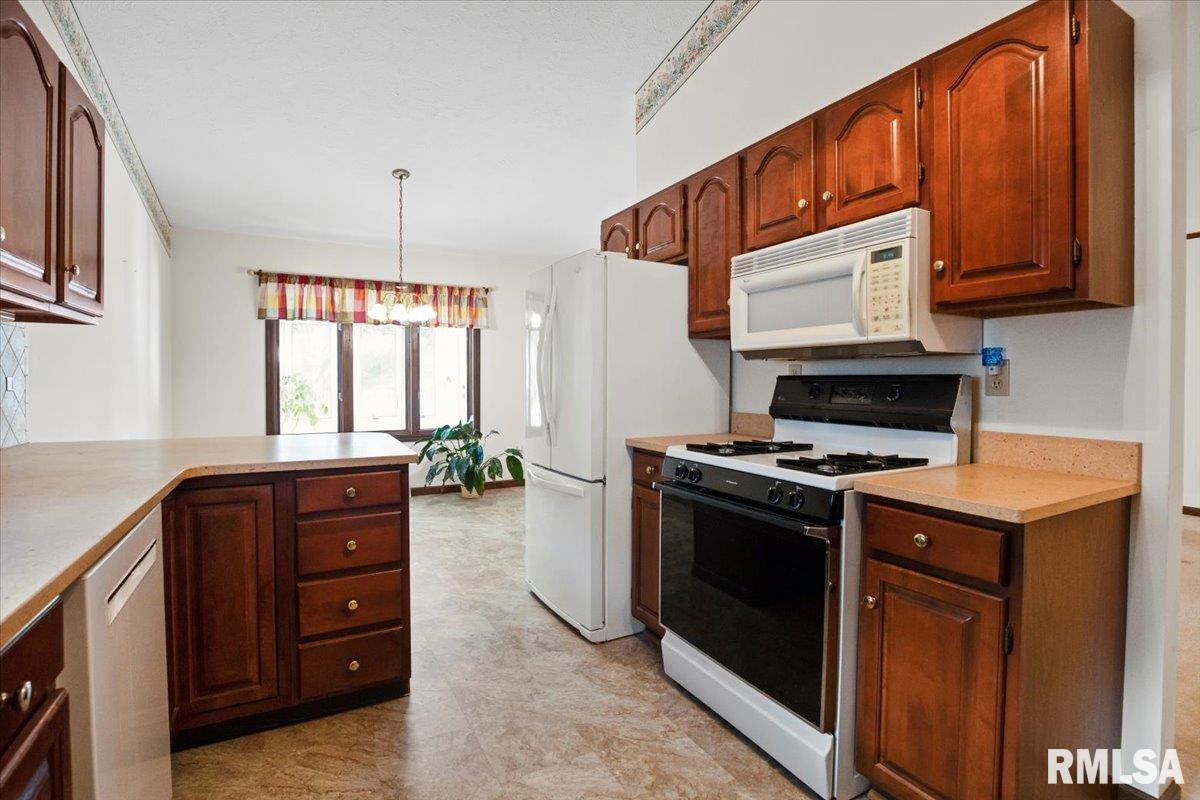 2312 Flaxen Mill Court Springfield, IL 62704 - Photo 9 of 19