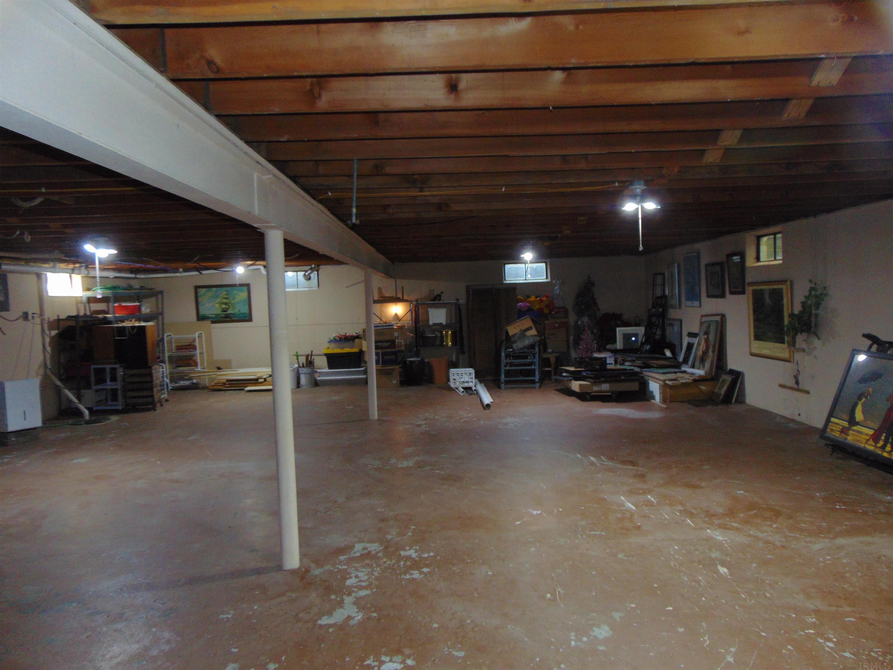 101 North Winthrop Road Muncie, IN 47304 - Photo 29 of 34 Gallery Image 29