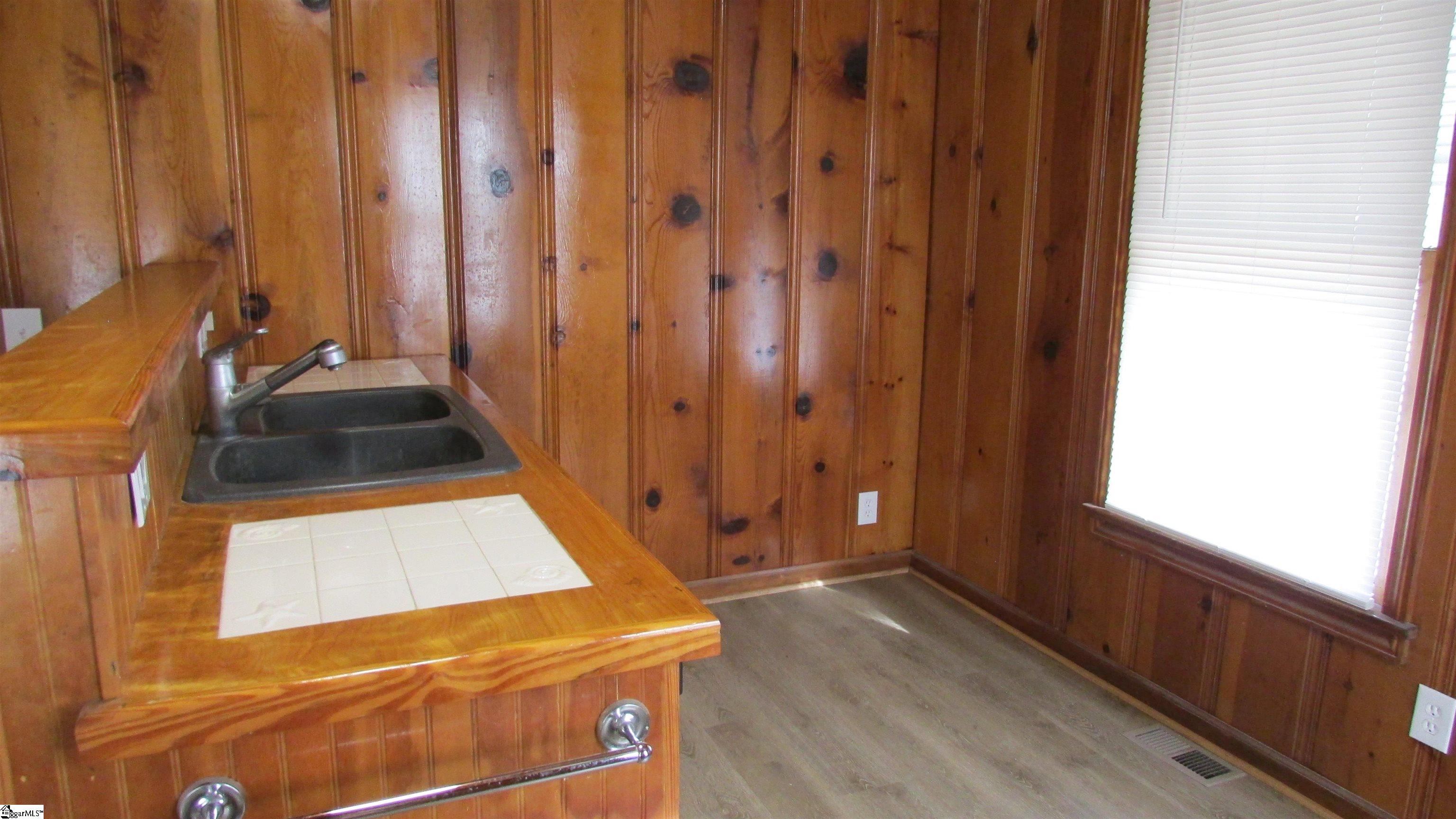 102 High Street Laurens, SC 29360 - Photo 12 of 28