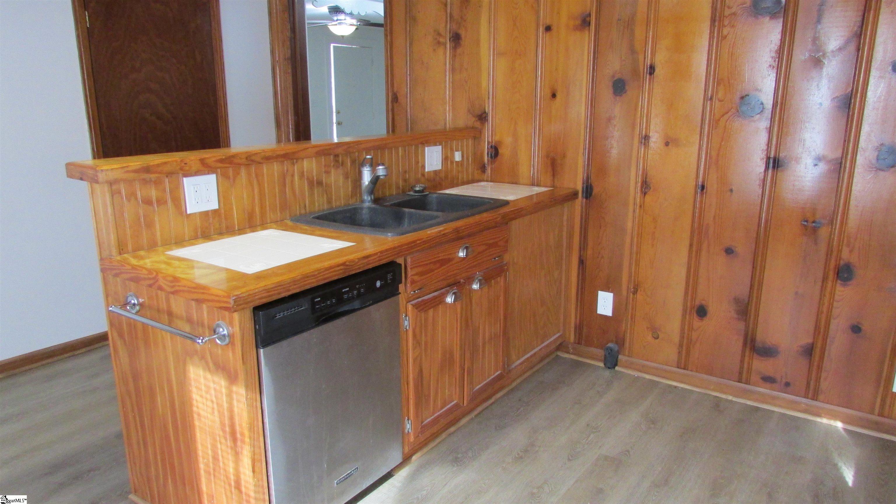 102 High Street Laurens, SC 29360 - Photo 13 of 28