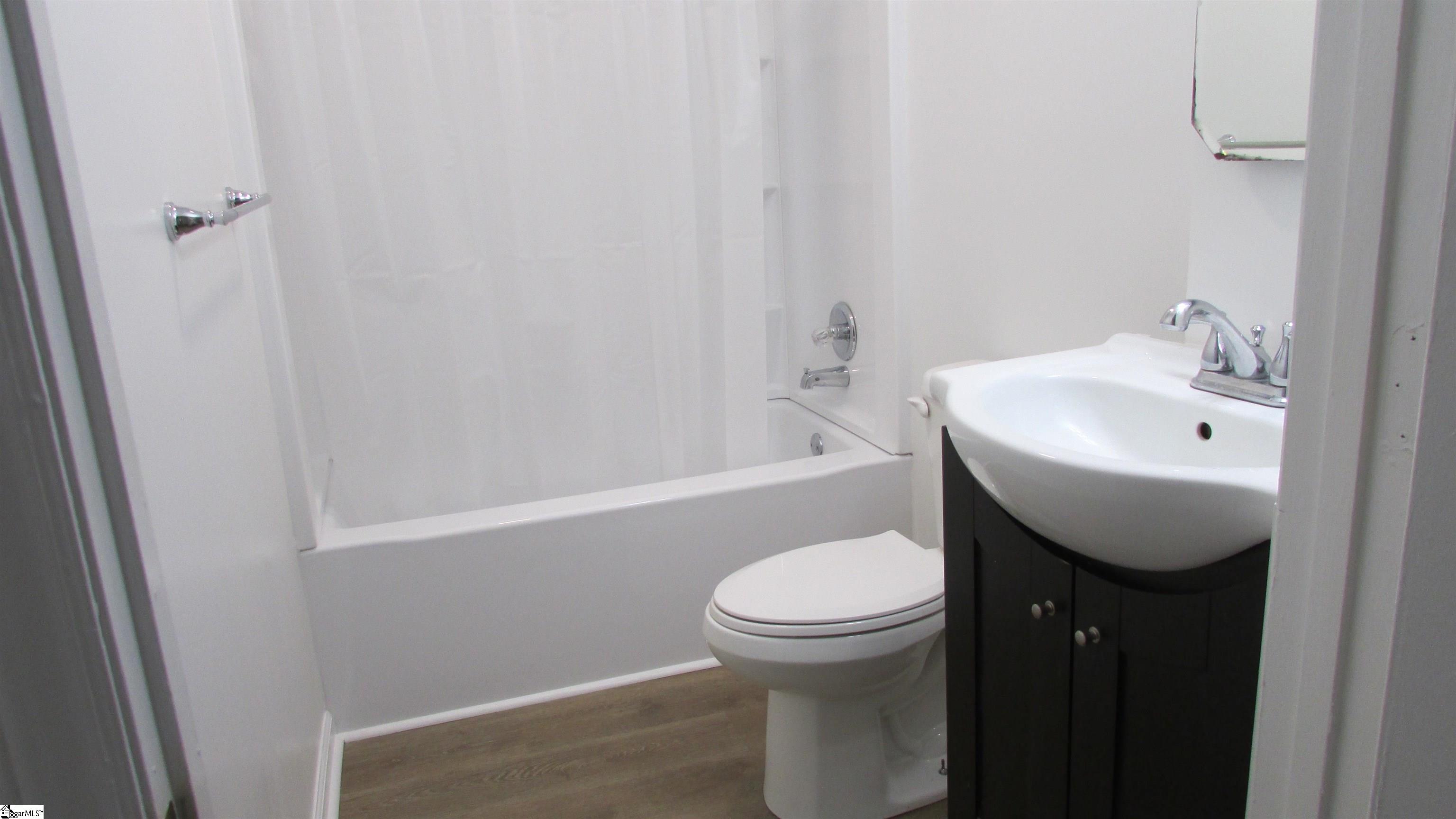 102 High Street Laurens, SC 29360 - Photo 2 of 28