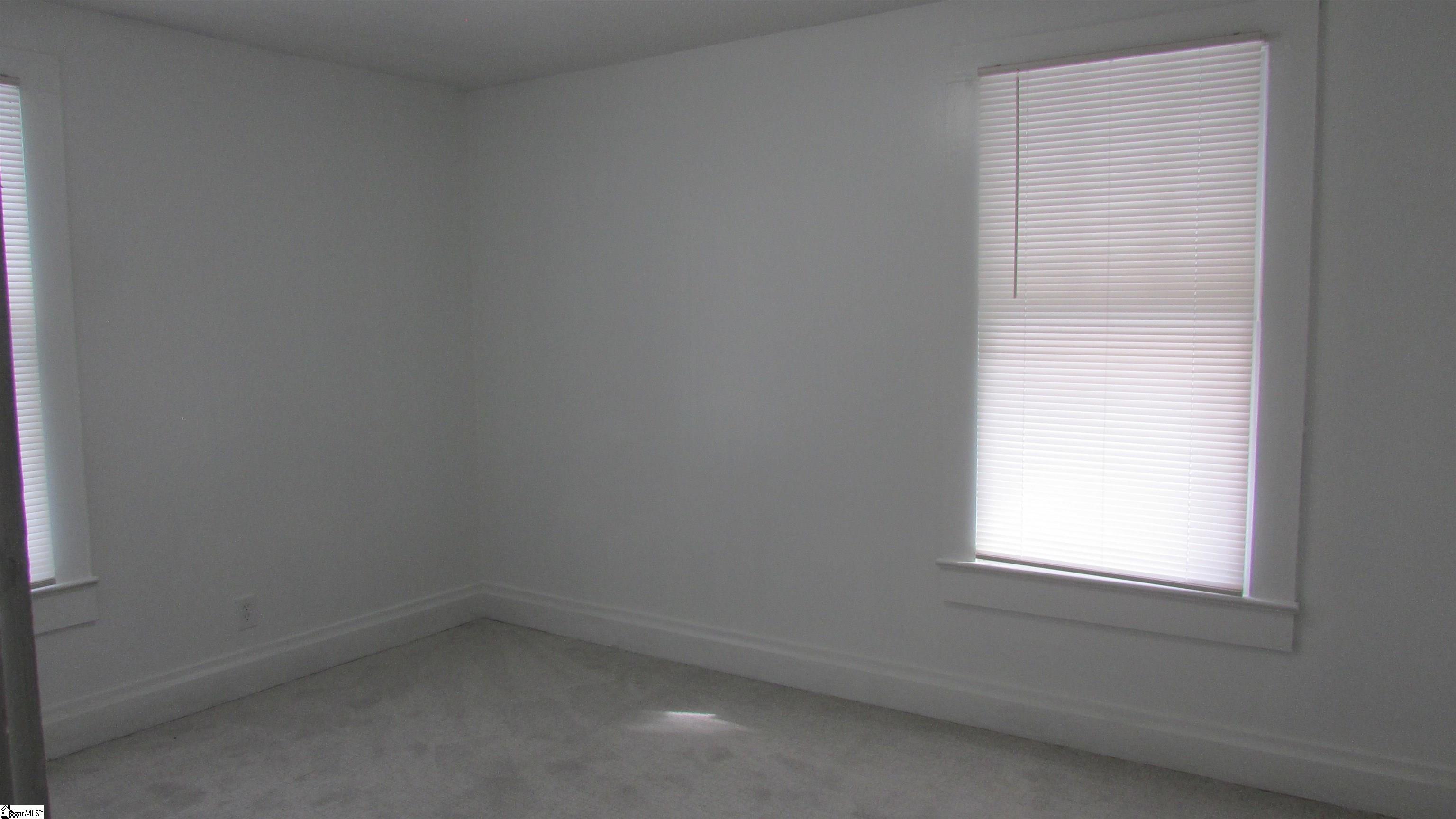 102 High Street Laurens, SC 29360 - Photo 4 of 28