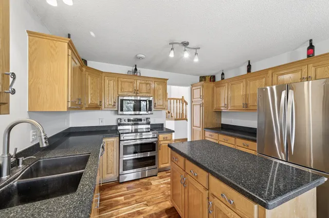 $650,000 | 829 Jasmine Avenue North, Lake Elmo, MN 55042