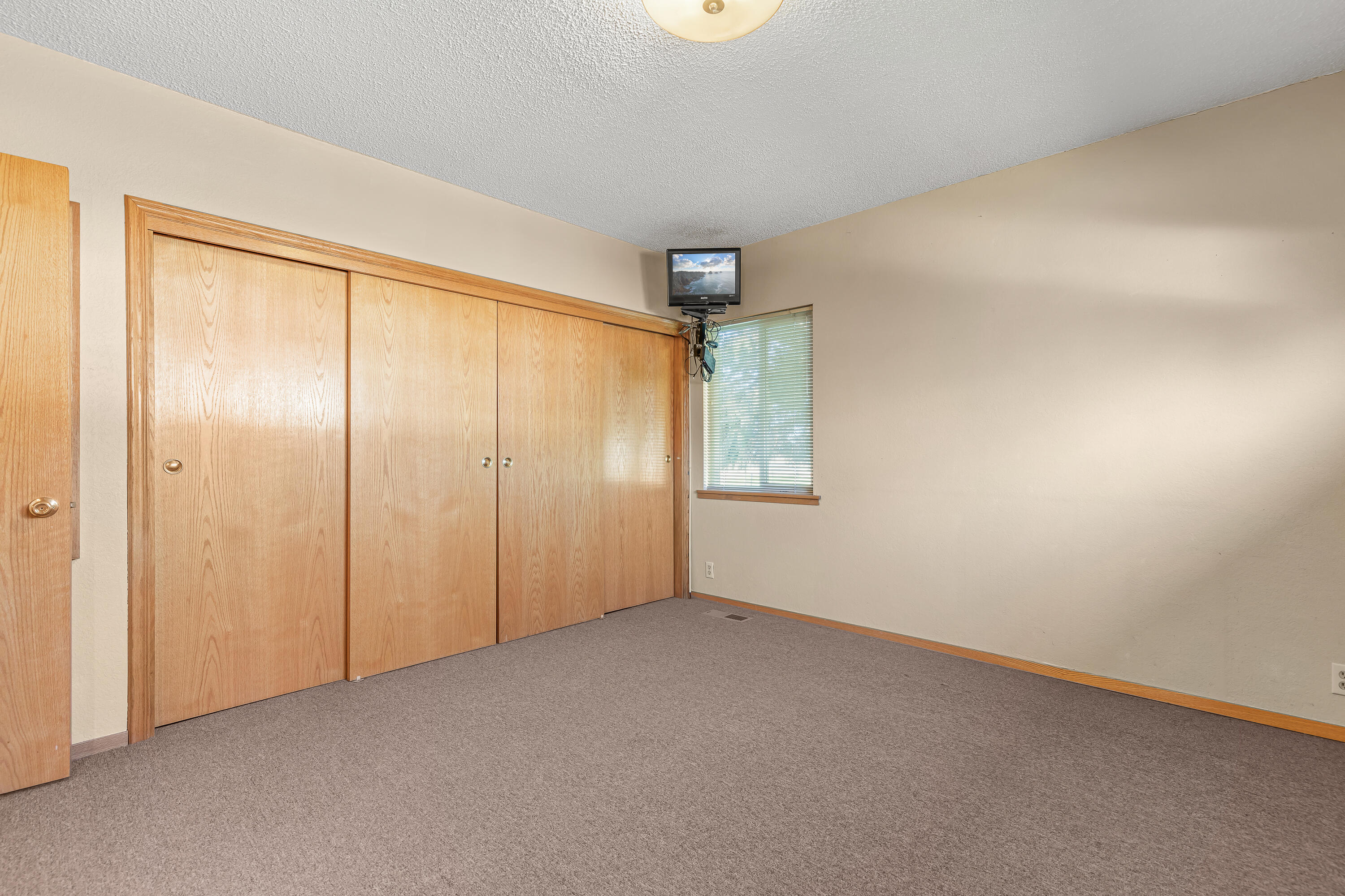 778 West Justice Road Central Point, OR 97502 - Photo 13 of 52 13