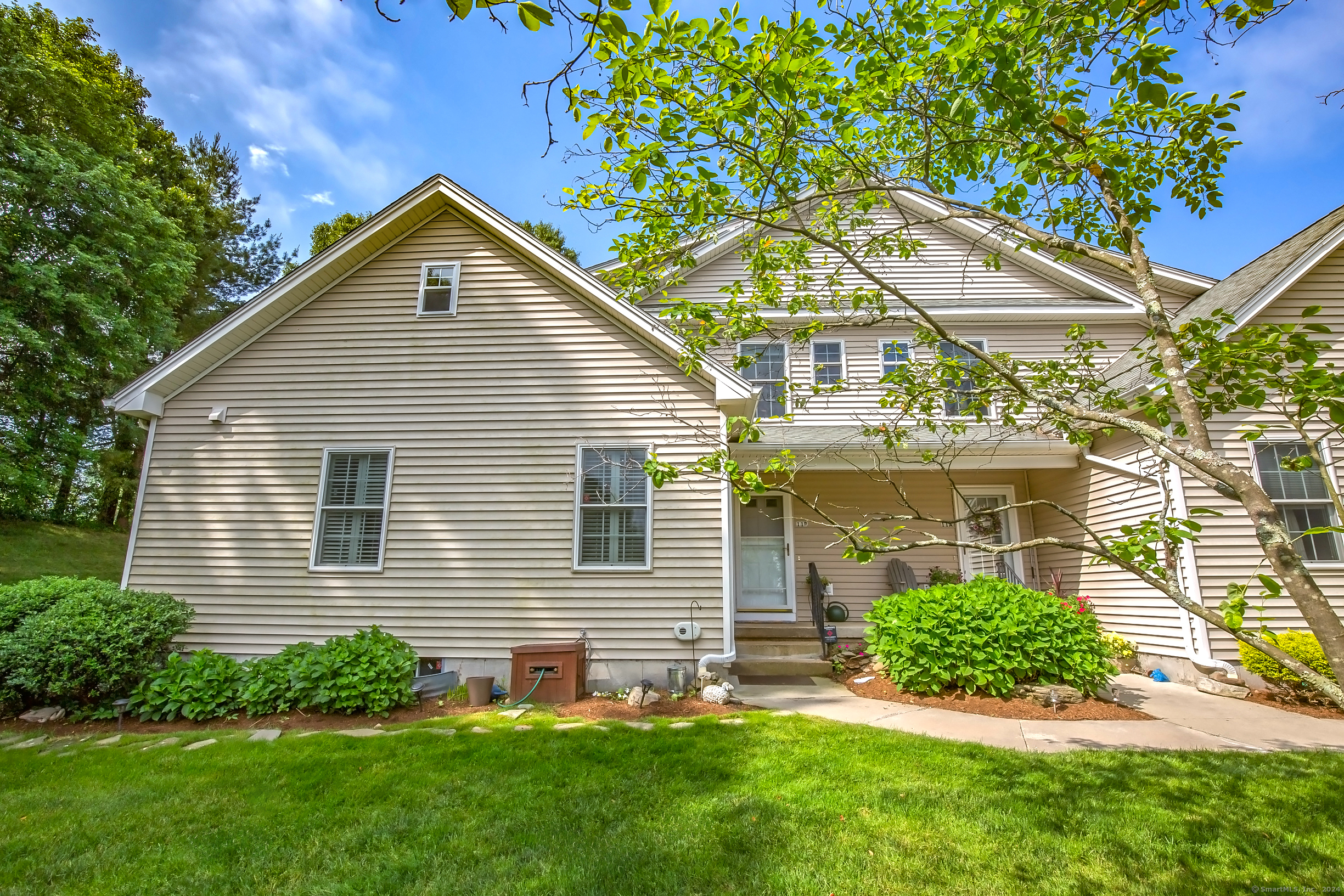 11 Reggie Way, Unit B Broad Brook, CT 06016 - Photo 1 of 1