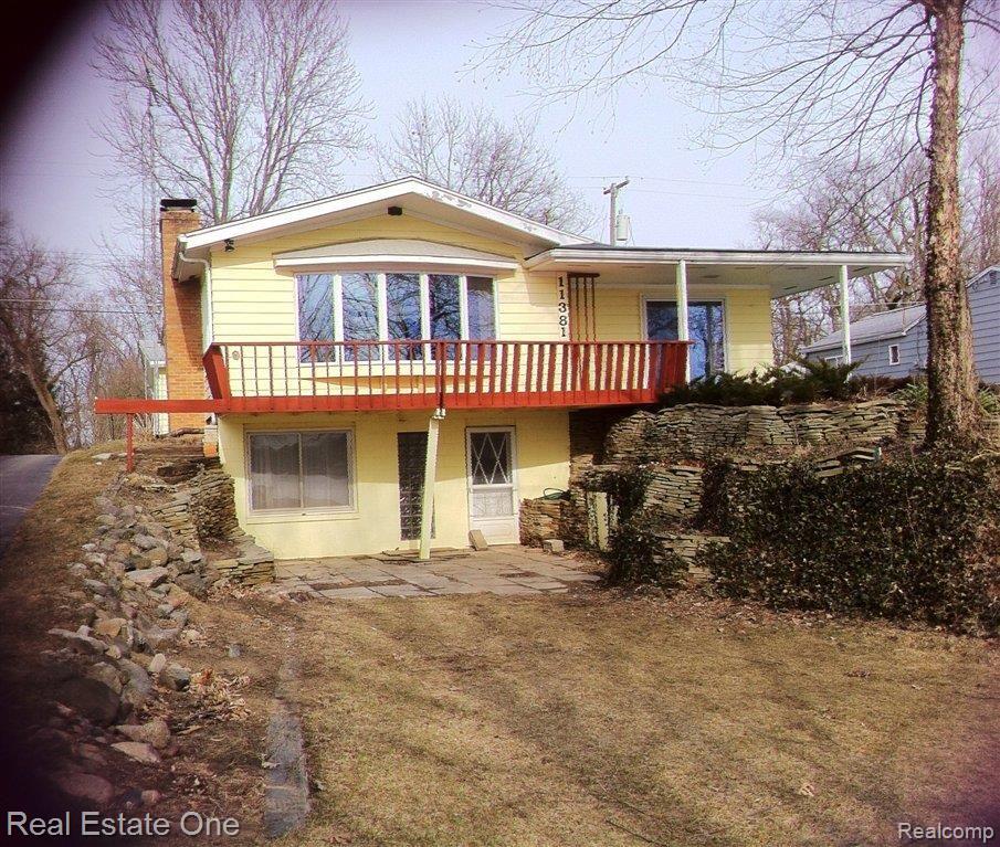 11381 Hall Road Whitmore Lake, MI 48189 - Photo 3 of 21 FRONT VIEW 3.jpg