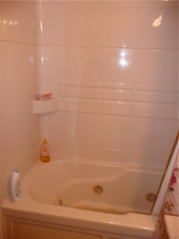 921 Forsythe Road Carnegie, PA 15106 - Photo 12 of 19 Gallery Image 12