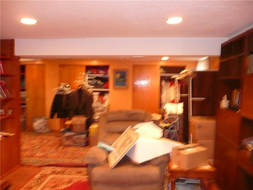 921 Forsythe Road Carnegie, PA 15106 - Photo 15 of 19 Gallery Image 15