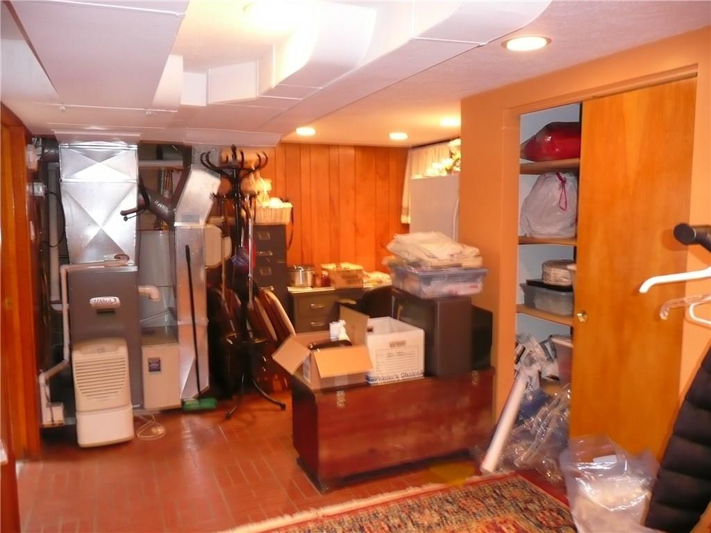 921 Forsythe Road Carnegie, PA 15106 - Photo 16 of 19 Gallery Image 16