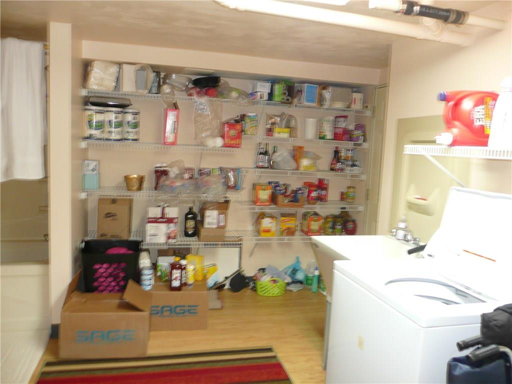 921 Forsythe Road Carnegie, PA 15106 - Photo 17 of 19 Gallery Image 17