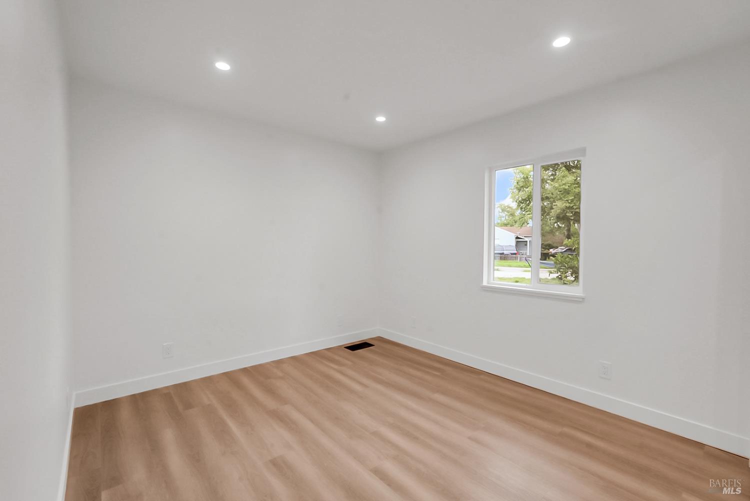 100 Ross Street Vallejo, CA 94591 - Photo 16 of 35