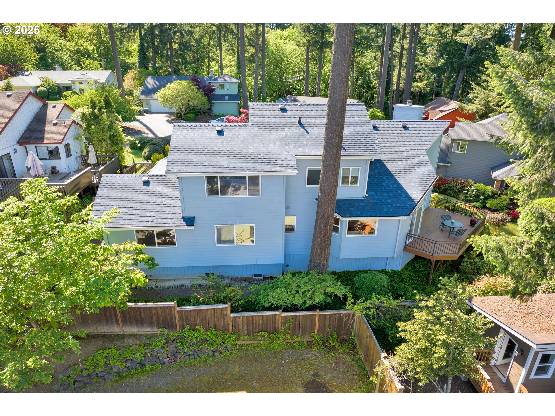 3348 Storey Boulevard Eugene, OR 97405 - Photo 44 of 47 an aerial view of multiple house
