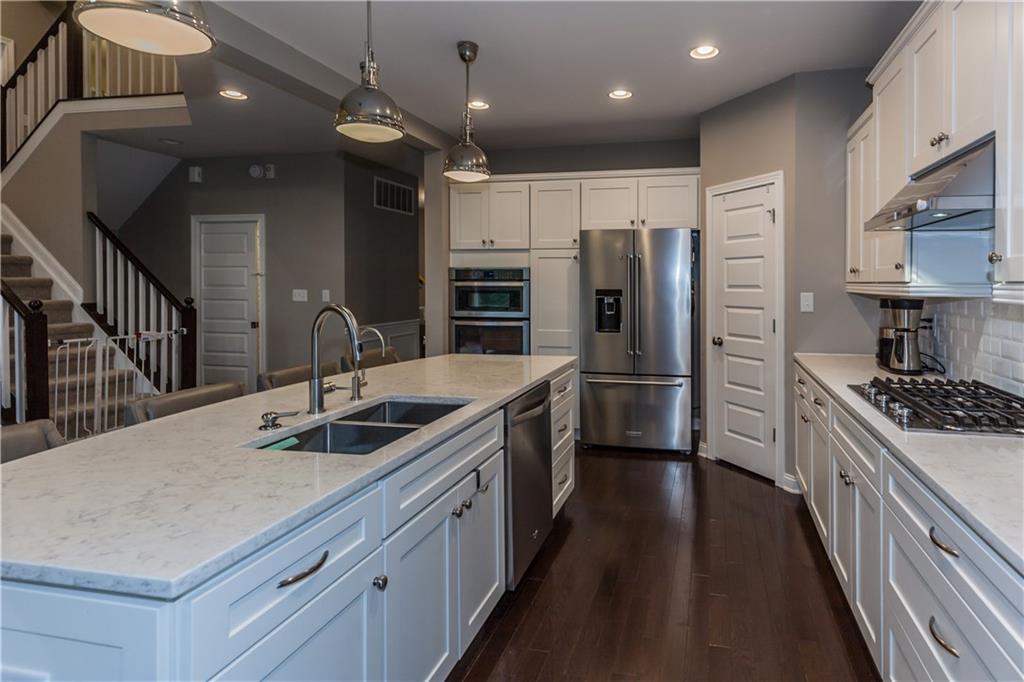 12535 Hidden Spring Cove Fishers, IN 46037 - Photo 11 of 31 Gallery Image 11