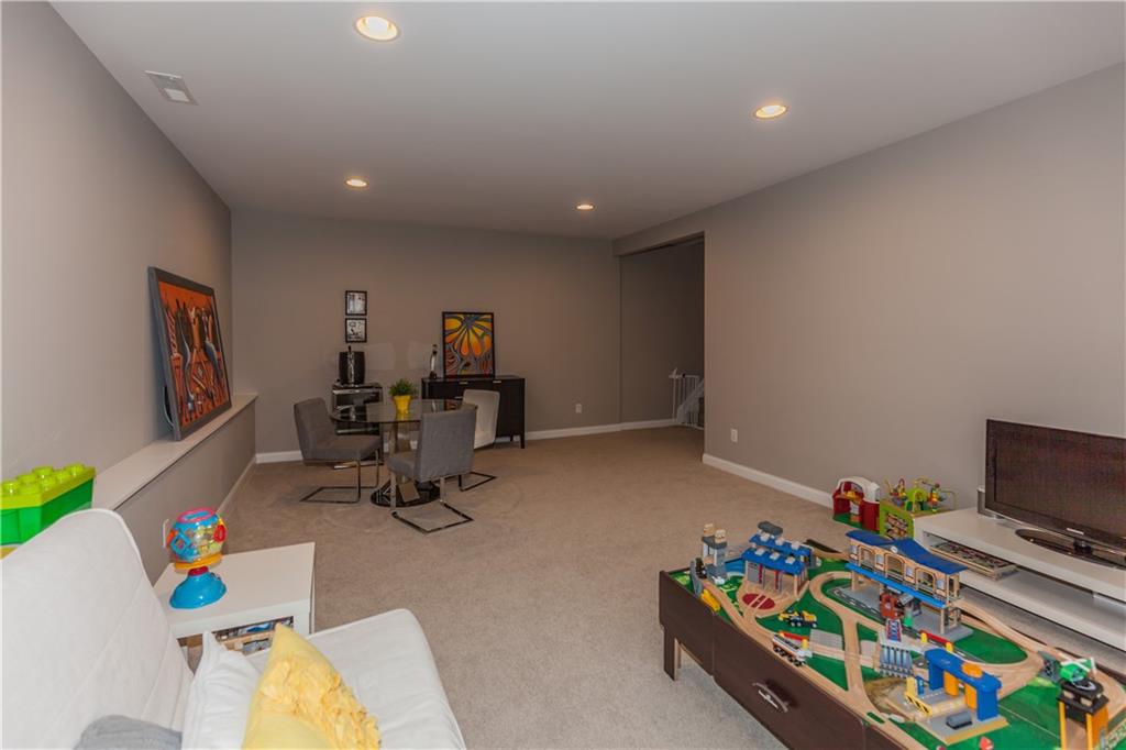 12535 Hidden Spring Cove Fishers, IN 46037 - Photo 24 of 31 Gallery Image 24