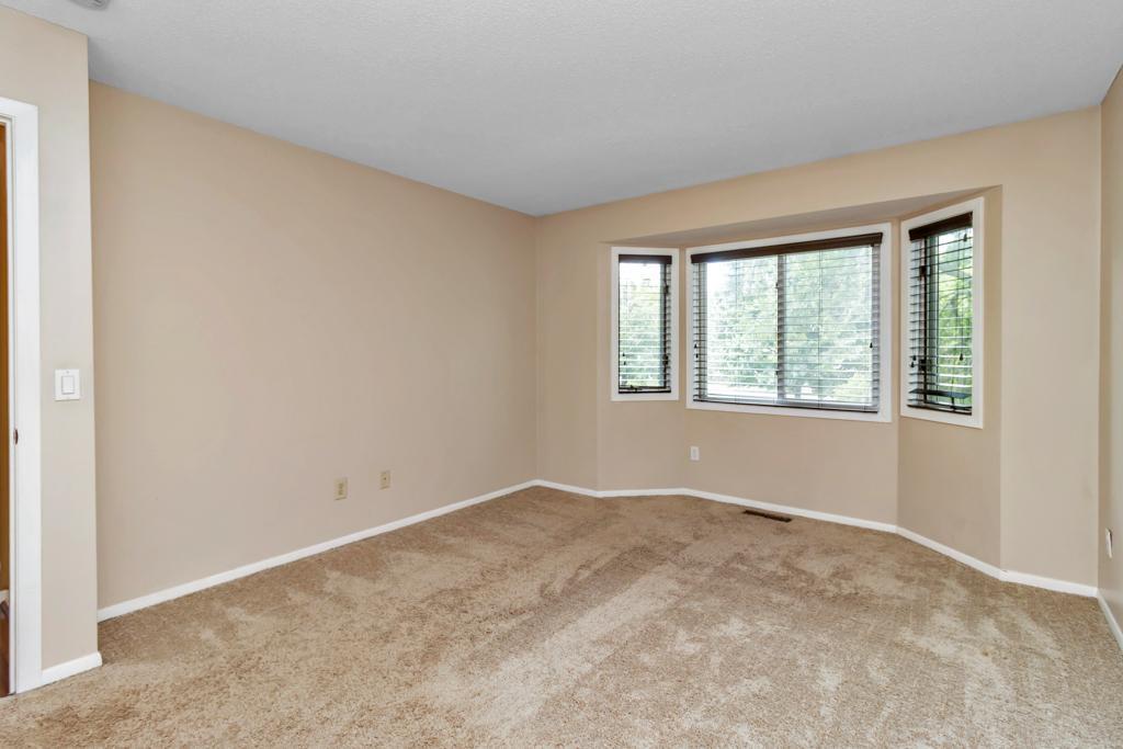 1038 Boston Hill Road Eagan, MN 55123 - Photo 19 of 36 Gallery Image 19