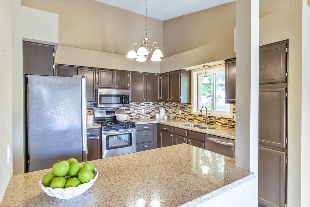 1038 Boston Hill Road Eagan, MN 55123 - Photo 10 of 36 Gallery Image 10