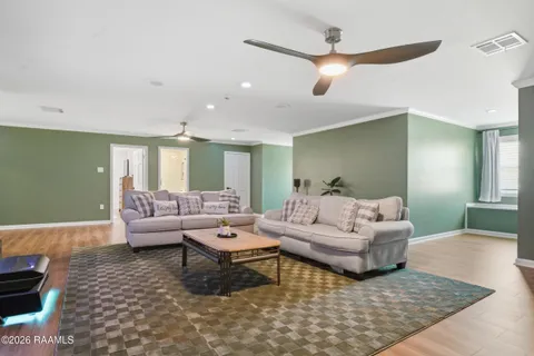 $1,175,000 | 400 Acorn Drive, Lafayette, LA 70507