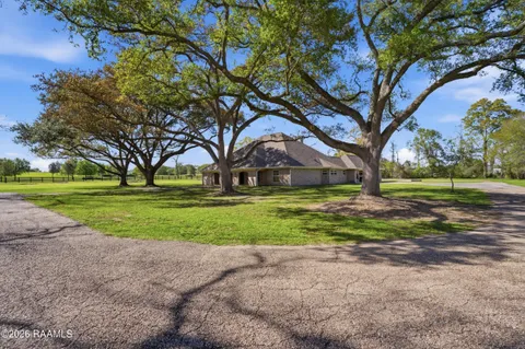 $1,175,000 | 400 Acorn Drive, Lafayette, LA 70507