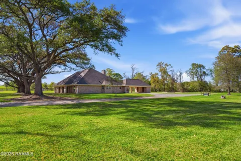 $1,175,000 | 400 Acorn Drive, Lafayette, LA 70507