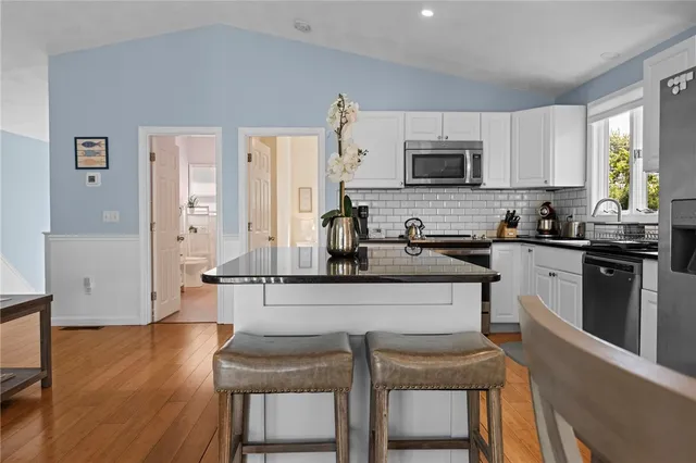 $2,750 | 110 Winsor Avenue, North Kingstown, RI 02852