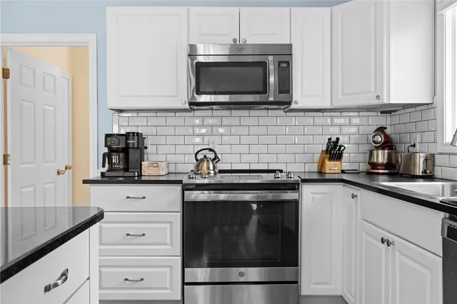 $2,750 | 110 Winsor Avenue, North Kingstown, RI 02852