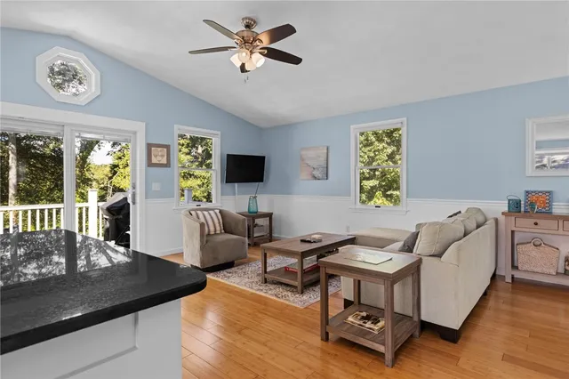 $2,750 | 110 Winsor Avenue, North Kingstown, RI 02852