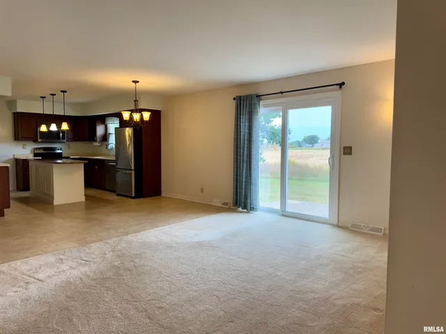 $184,000 | 1347 Carolbeth Avenue, Macomb, IL 61455