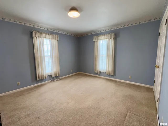 $184,000 | 1347 Carolbeth Avenue, Macomb, IL 61455