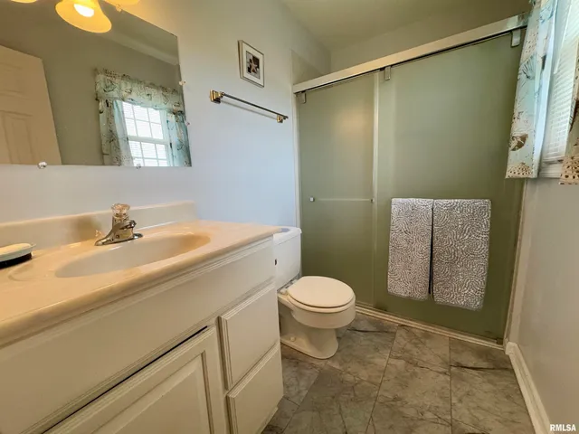 $184,000 | 1347 Carolbeth Avenue, Macomb, IL 61455