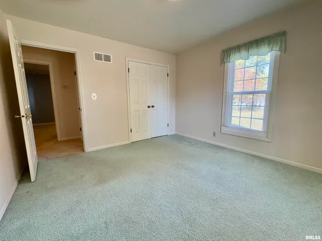 $184,000 | 1347 Carolbeth Avenue, Macomb, IL 61455