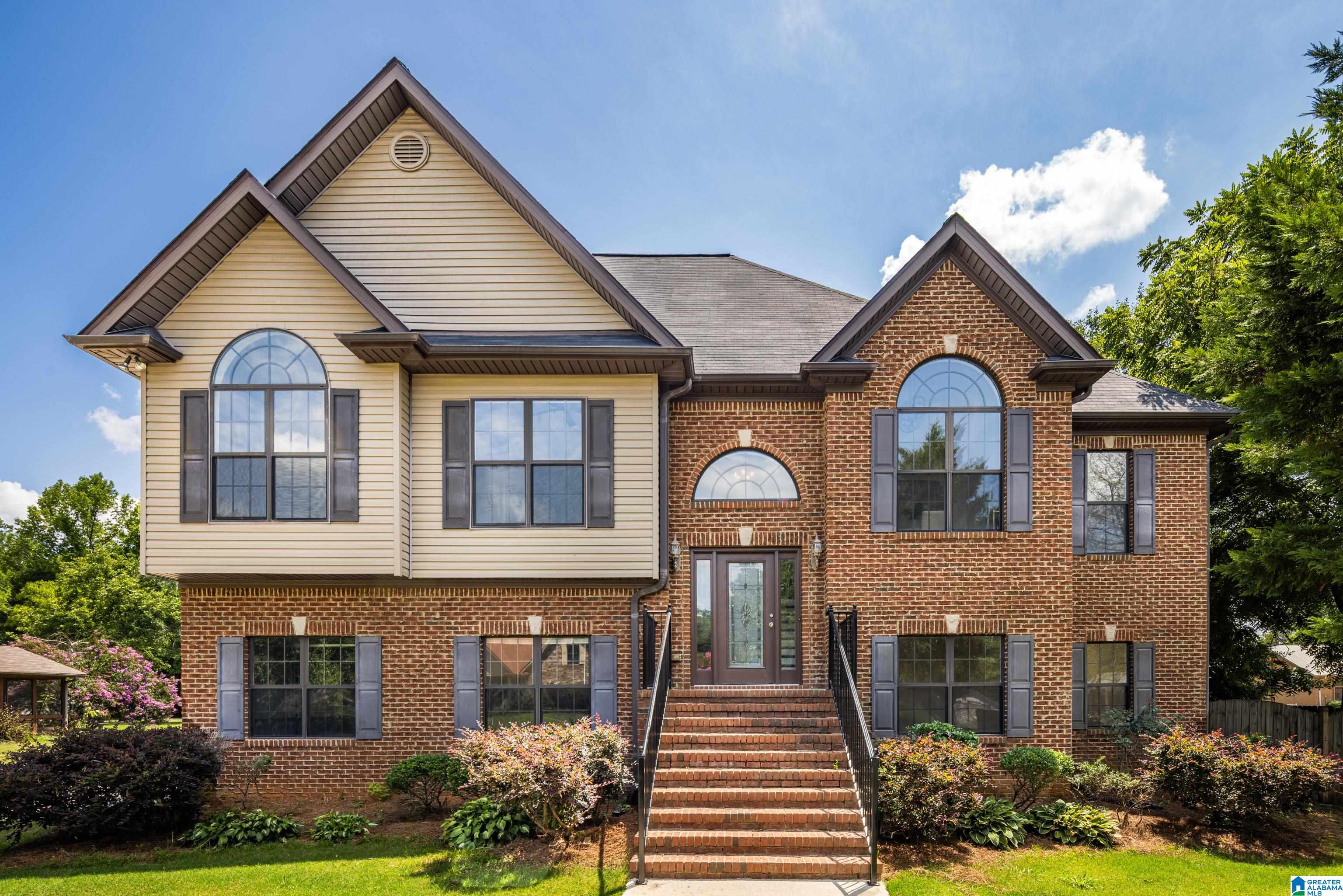 100 Chinaberry Lane Alabaster, AL 35114 - Photo 1 of 40