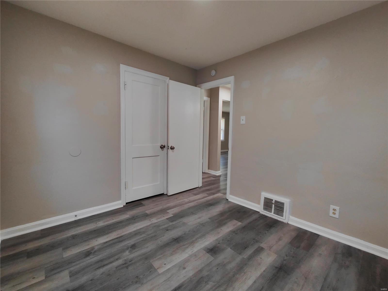 6121 Washington Avenue Berkeley, MO 63134 - Photo 12 of 20