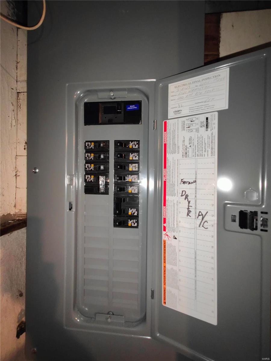 6121 Washington Avenue Berkeley, MO 63134 - Photo 15 of 20