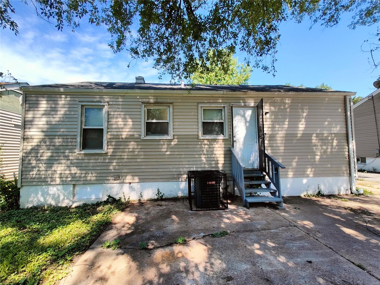 6121 Washington Avenue Berkeley, MO 63134 - Photo 4 of 20