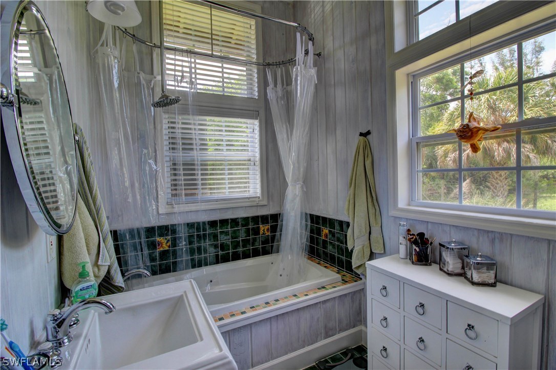 6998 Pineland Road Bokeelia, FL 33922 - Photo 11 of 25 Gallery Image 11