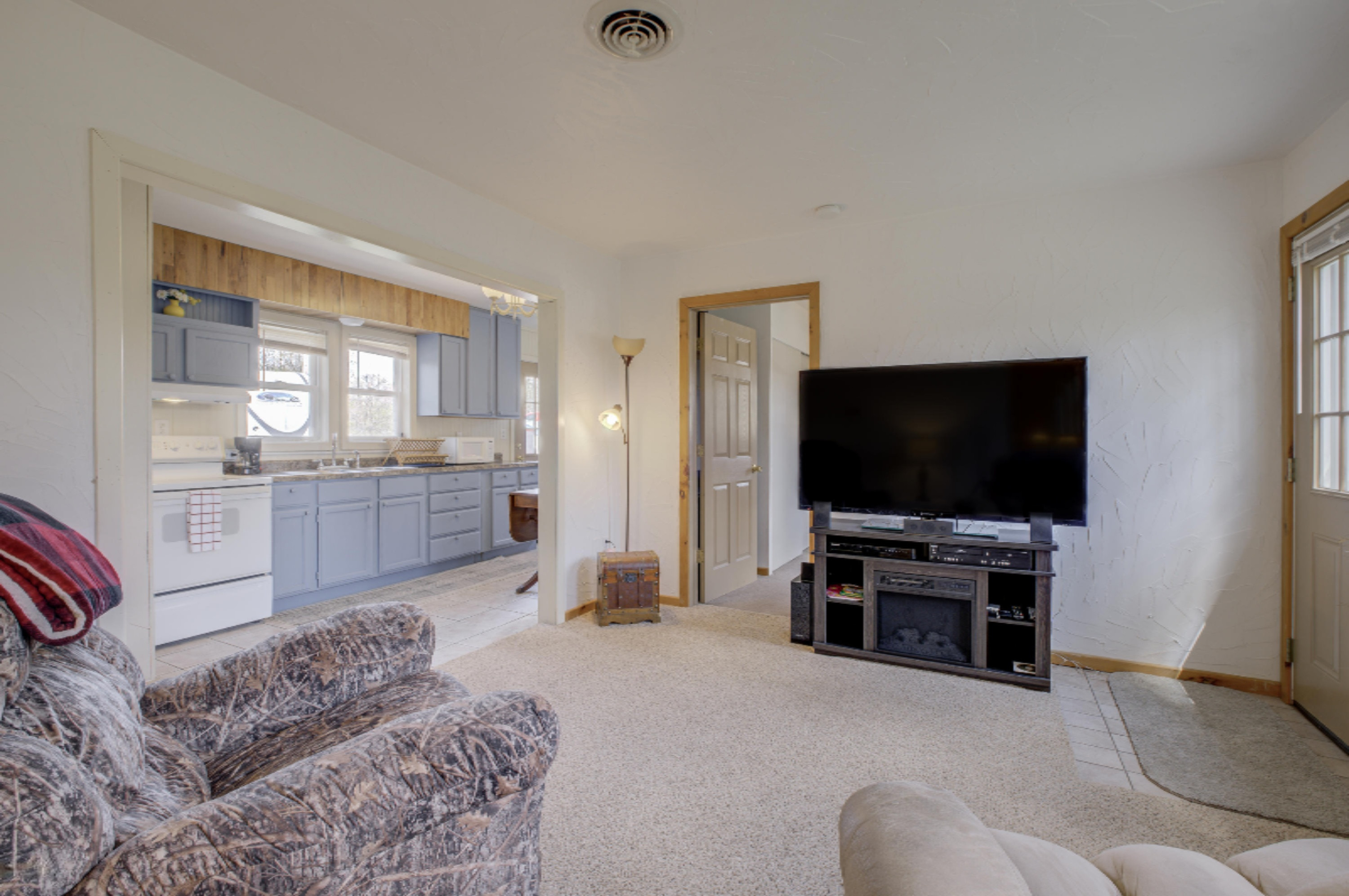 6324 Rose Road Delton, MI 49046 - Photo 2 of 45 Photo-26