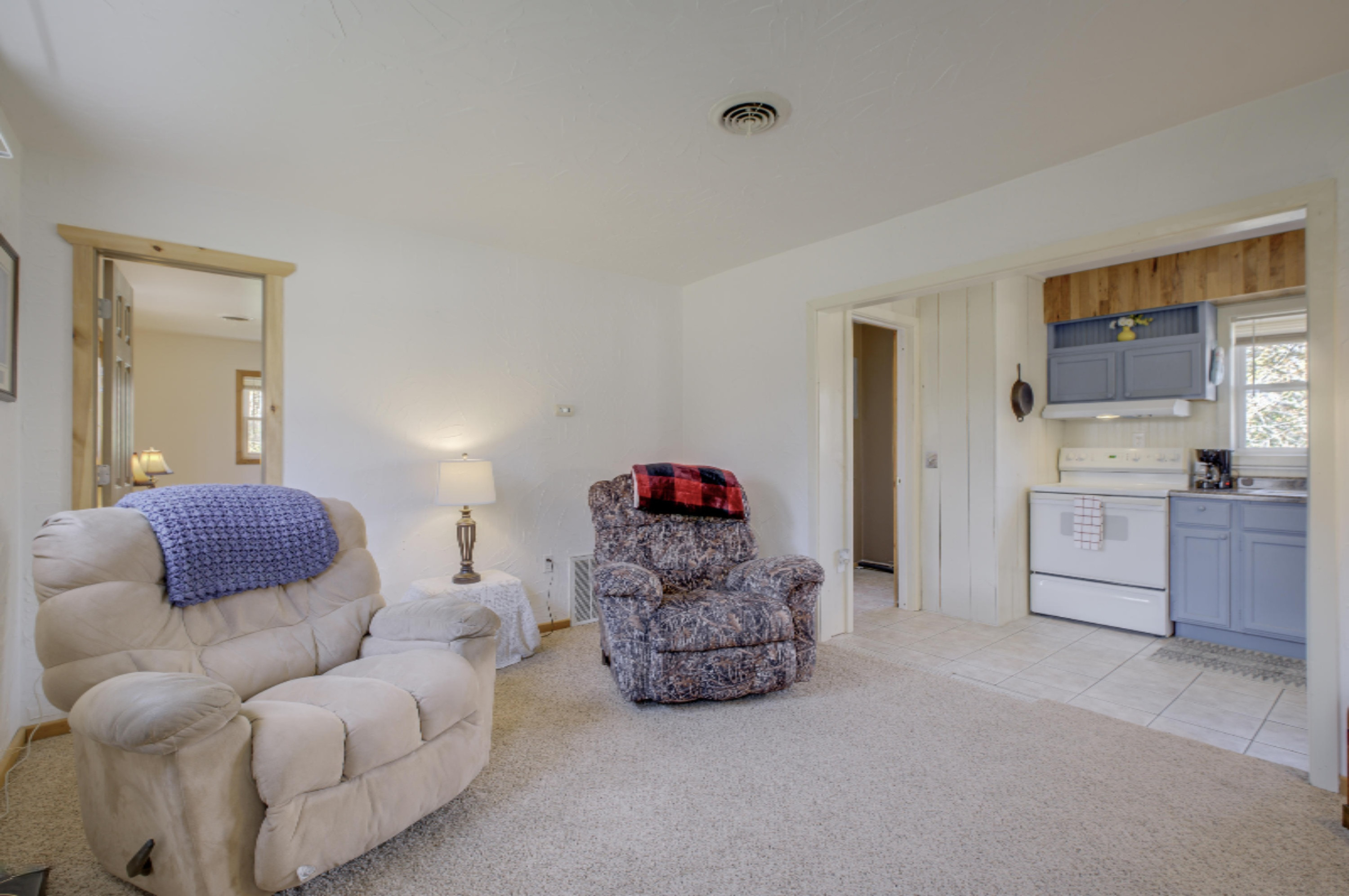 6324 Rose Road Delton, MI 49046 - Photo 4 of 45 Photo-14
