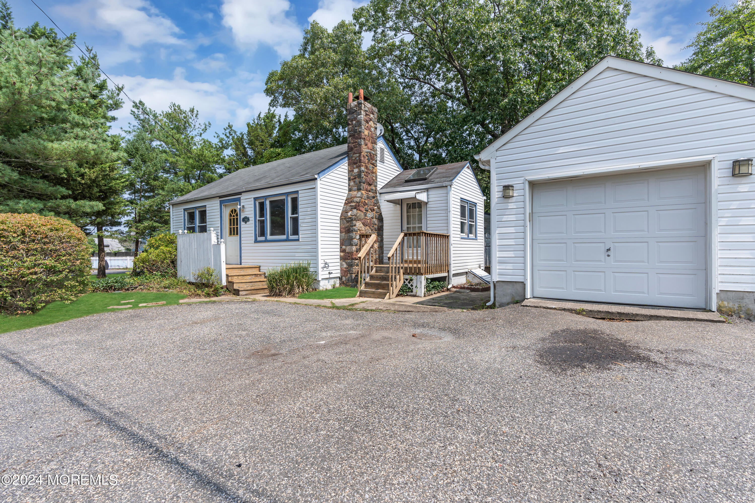 527 Garfield Avenue Toms River, NJ 08753 - Photo 1 of 25 004_dsc03547-1_162