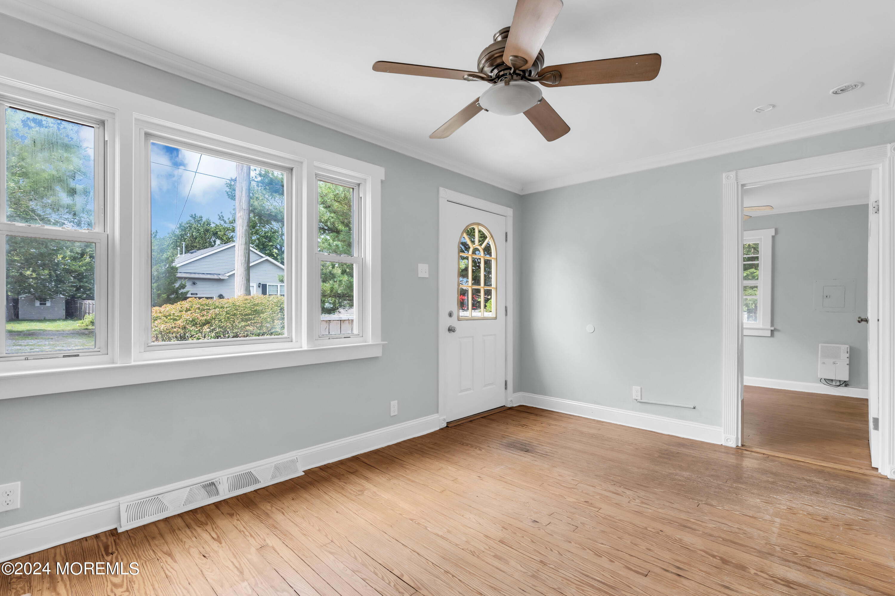 527 Garfield Avenue Toms River, NJ 08753 - Photo 4 of 25 008_dsc03507_929