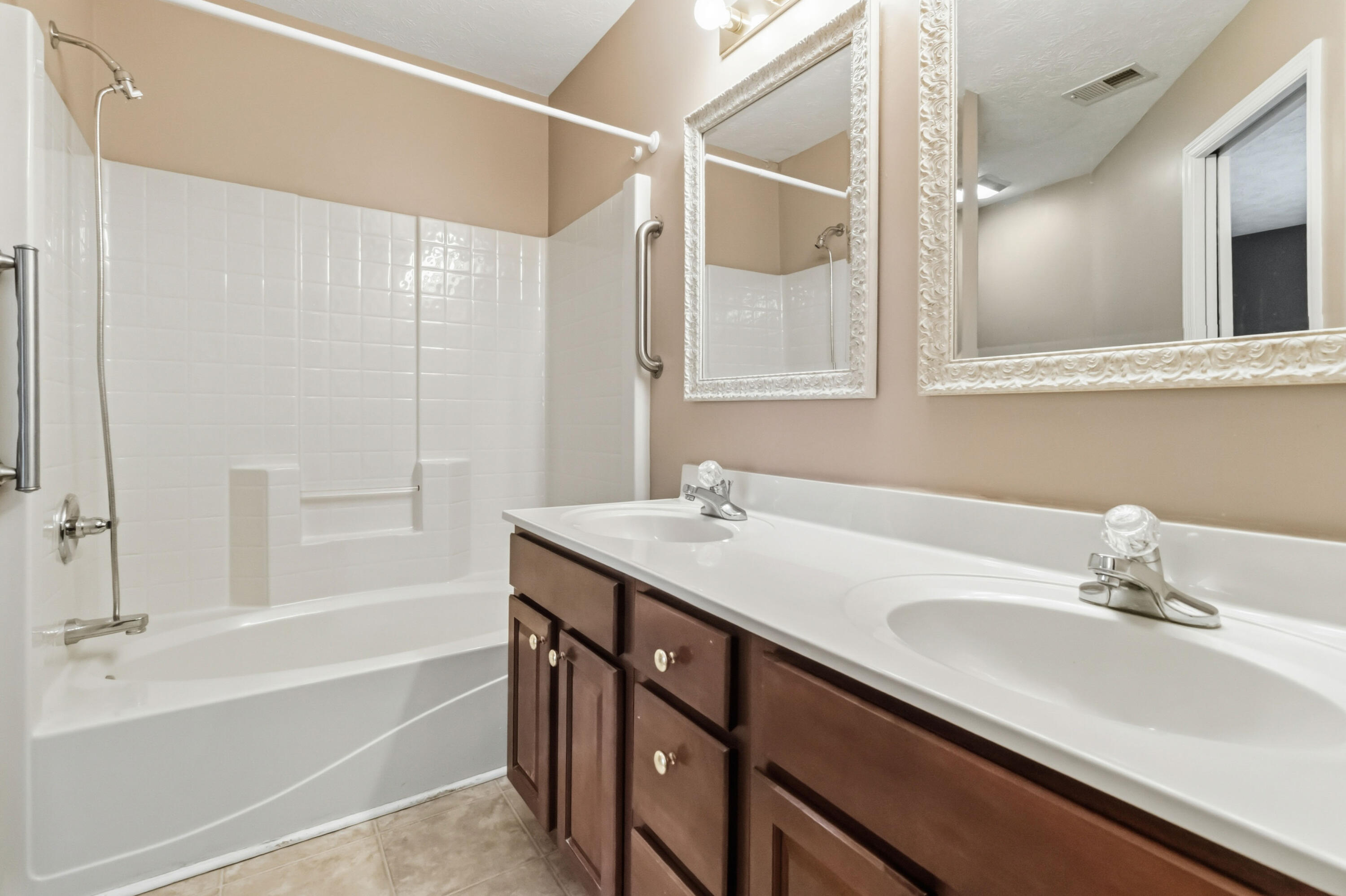 2560 Spring Valley Loop Lexington, KY 40511 - Photo 17 of 30 022