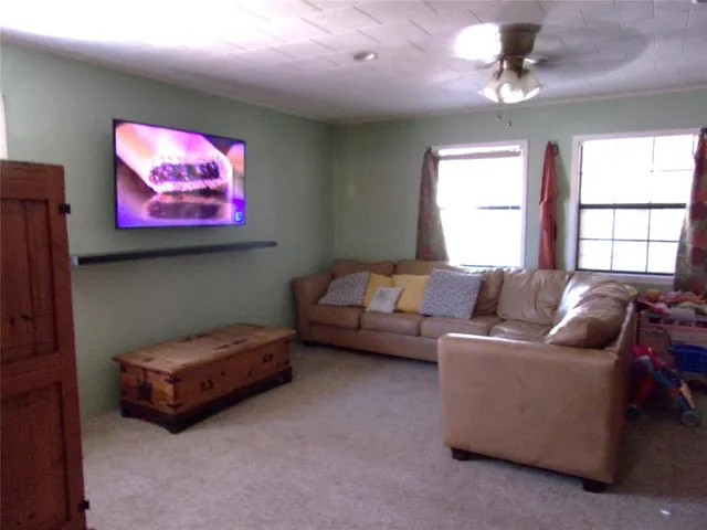 $180,000 | 325 C R 100, San Saba, TX 76877