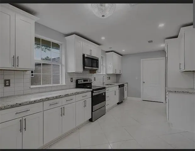 $2,300 | 9815 East Rockton Circle, New Orleans, LA 70127