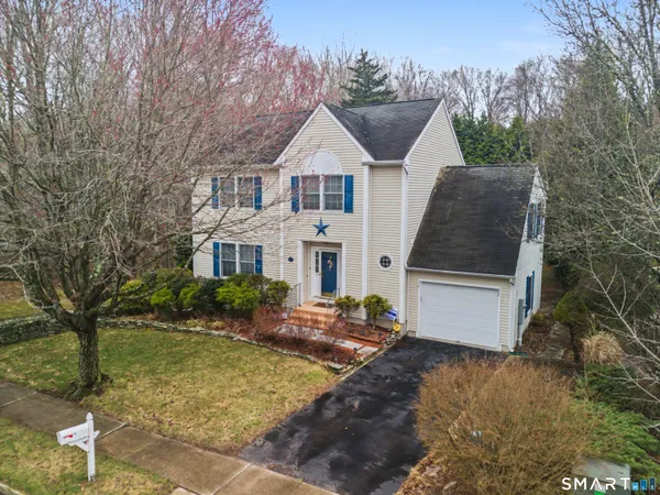 $570,000 | 75 Heather Glen Lane, Groton, CT 06355