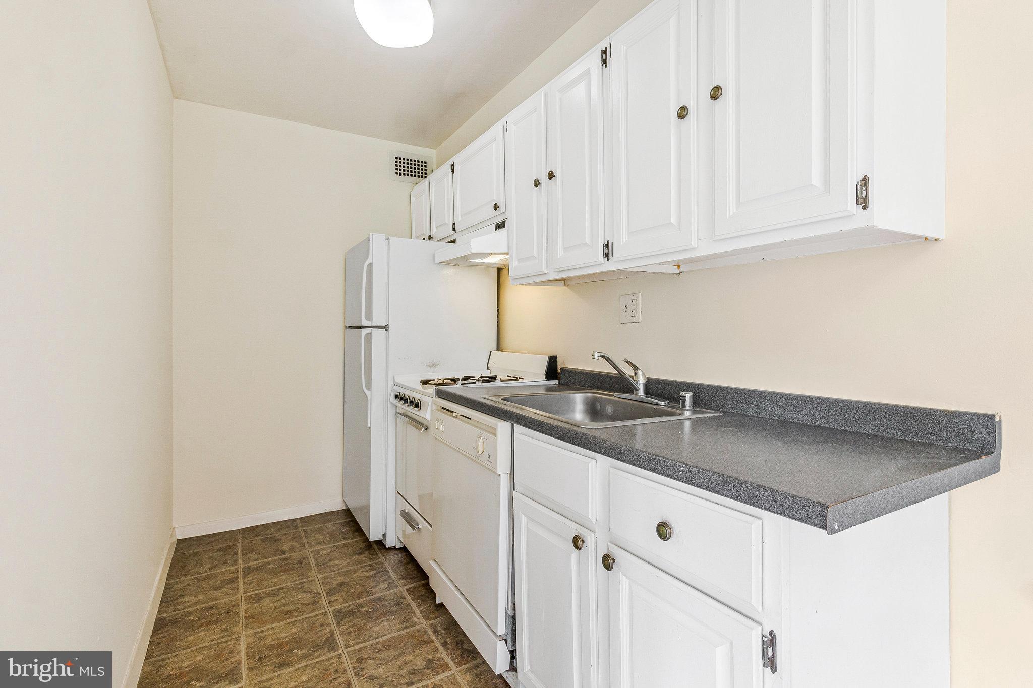 1601 18th Street Northwest, Unit 312 Washington, DC 20009 - Photo 12 of 21 kitchen